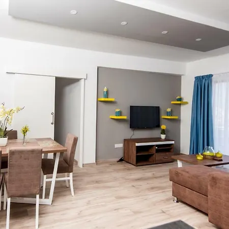 Calypso Apartament *